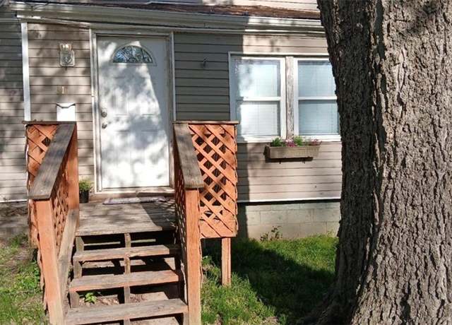 Property at 611 S Overton Ave, Independence, MO 64053, 2 beds, 2 baths