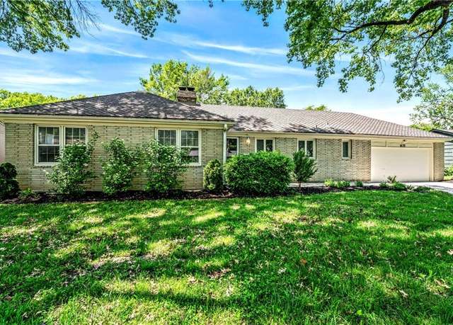 Property at 625 S Honeysuckle Dr, Olathe, KS 66061, 3 beds, 2 baths