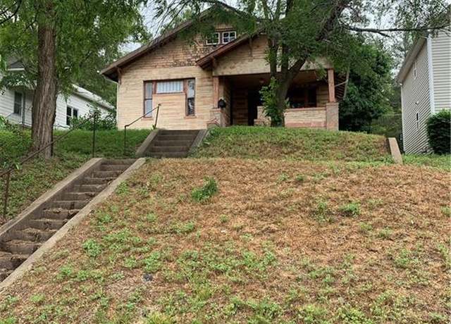 Property at 1331 S 17th St, St Joseph, MO 64507, 3 beds, 2 baths