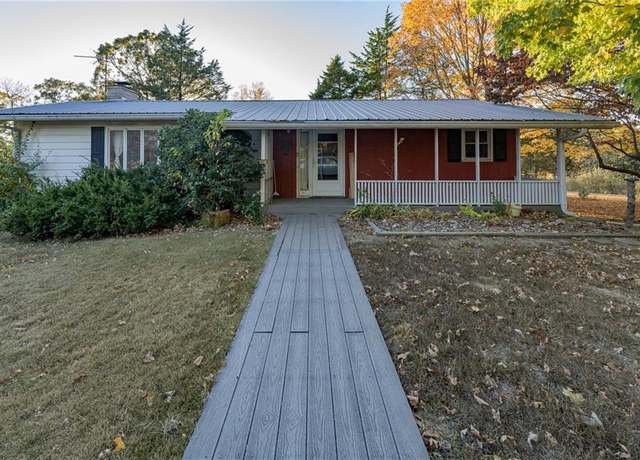 Property at 3805 State Highway 73 Hwy, Buffalo, MO 65622, 3 beds, 2 baths