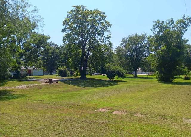 Property at 307 Sycamore St, Pleasanton, KS 66075