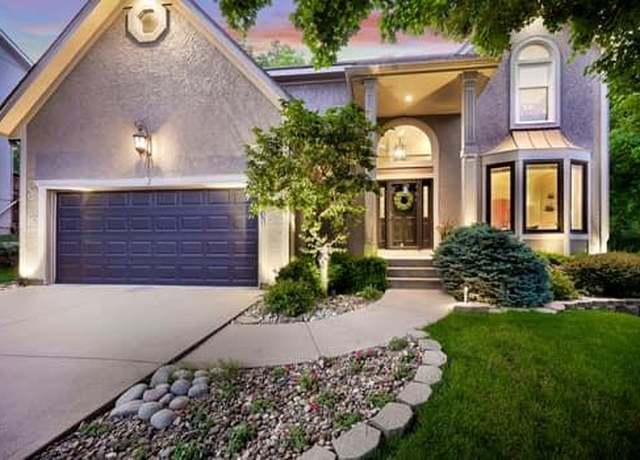 Property at 13908 W 71st Pl, Shawnee, KS 66216, 4 beds, 4.5 baths