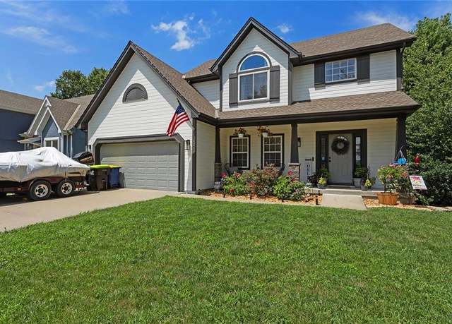 Property at 1210 Aspen Dr, Smithville, MO 64089, 4 beds, 2.5 baths