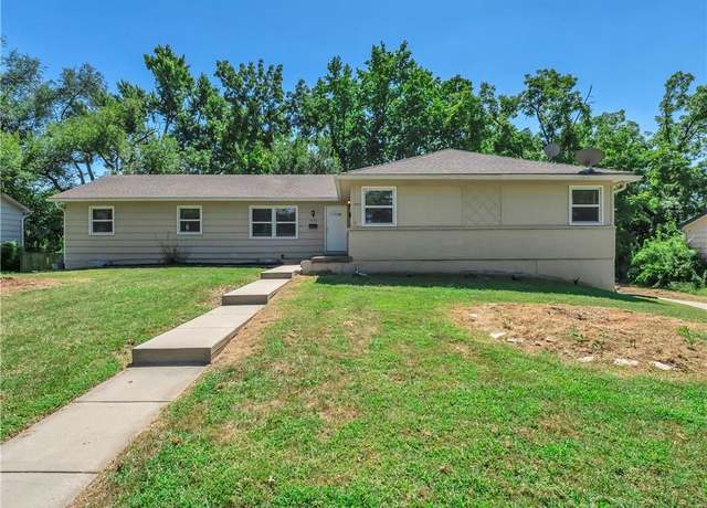 Property at 5525-5527 W 97th St, Overland Park, KS 66207