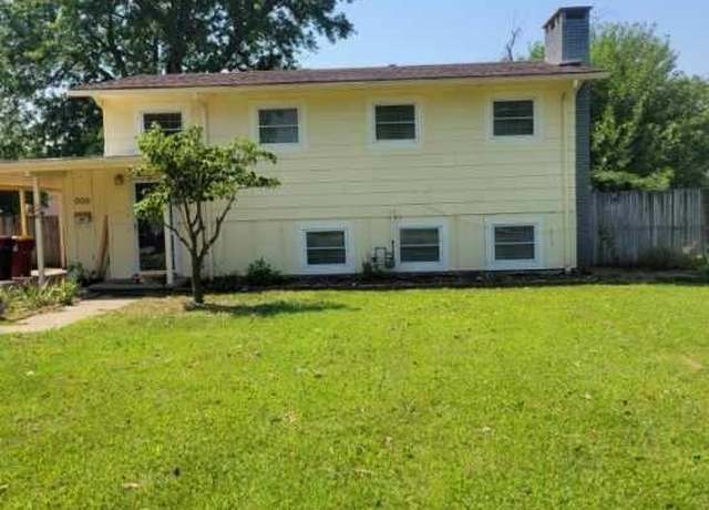 Property at 506 Ohio St, Pittsburg, KS 66762, 4 beds, 2 baths
