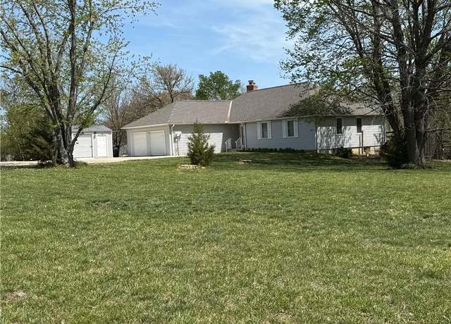 Property at 20901 S Clare Rd, Spring Hill, KS 66083, 4 beds, 3 baths