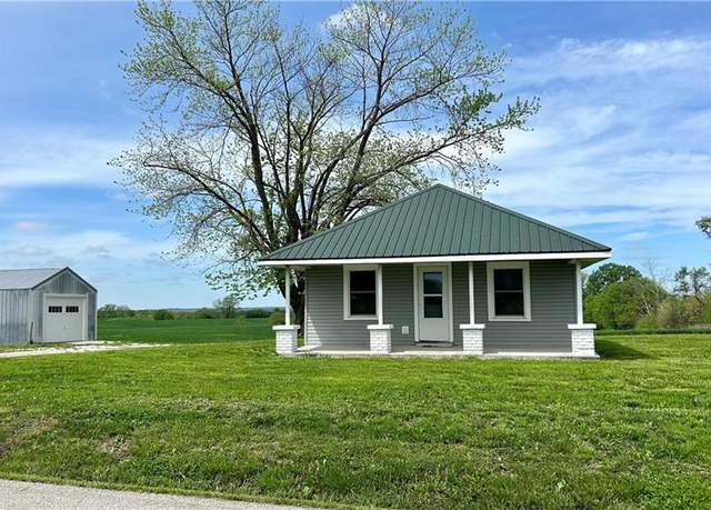 Property at 1610 Orrick Rd, Excelsior Springs, MO 64024, 2 beds, 1 bath
