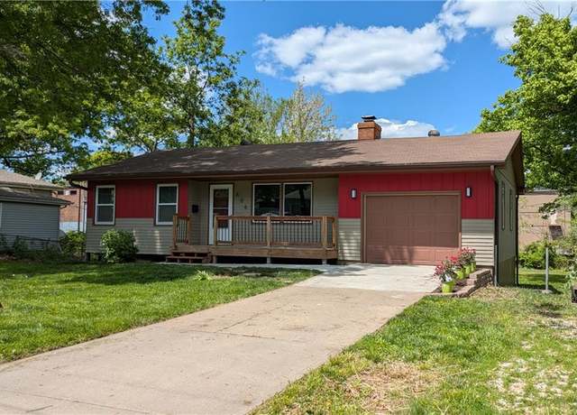 Property at 606 SE 3rd Ter, Lee's Summit, MO 64063, 2 beds, 1 bath