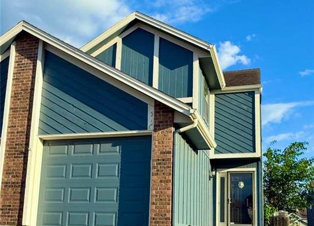 Property at 512 NE Brookwood Cir Unit A, Blue Springs, MO 64014, 2 beds, 1.5 baths