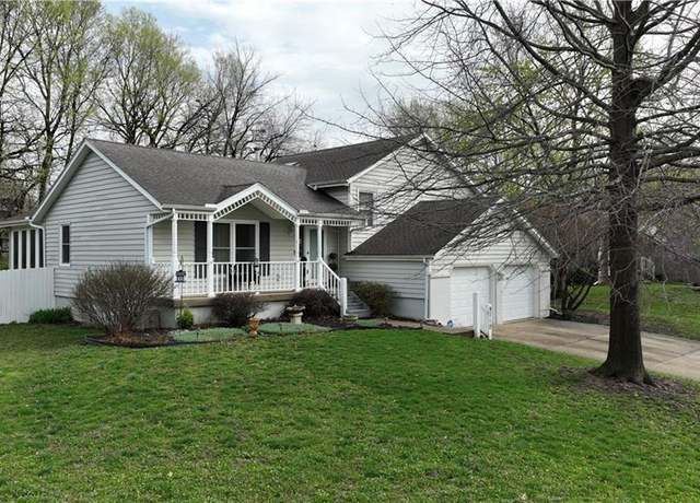 Property at 9710 NW 86th St, Kansas City, MO 64153, 3 beds, 2.5 baths
