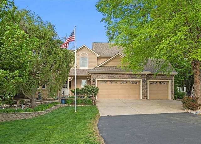 Property at 16258 150th St, Bonner Springs, KS 66012, 4 beds, 2.5 baths