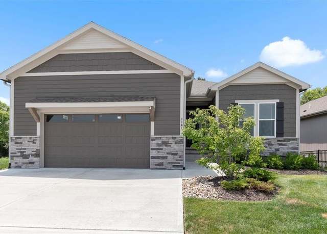 Property at 1161 SW Whitby Dr, Lee's Summit, MO 64083, 4 beds, 3 baths
