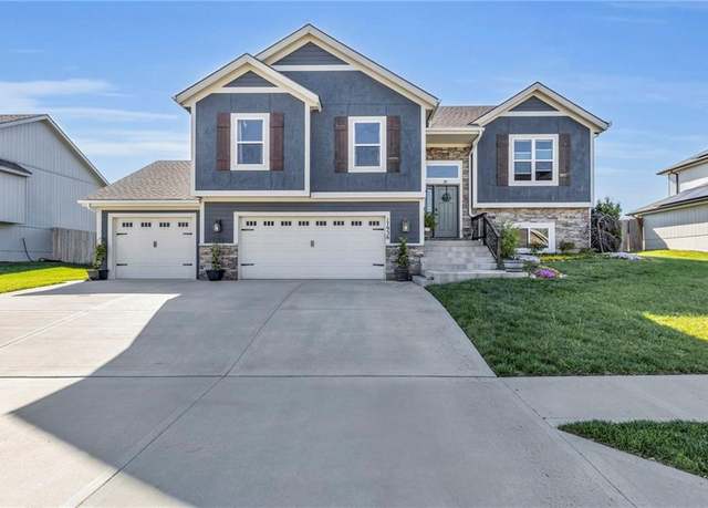 Property at 17936 Sunrise Dr, Weston, MO 64098, 4 beds, 3 baths