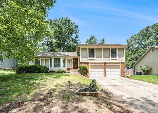 Property at 4814 NW 80th Ter, Kansas City, MO 64151, 3 beds, 2.5 baths