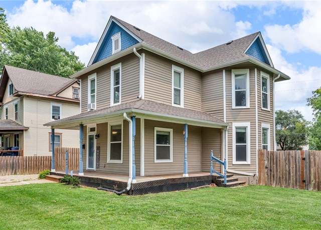 Property at 2058 SW Buchanan St, Topeka, KS 66604, 3 beds, 2 baths