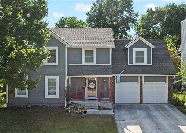 Property at 8630 Acuff Ln, Lenexa, KS 66215, 4 beds, 3 baths