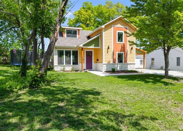 Property at 7512 W 63rd Ter, Overland Park, KS 66202, 4 beds, 2.5 baths