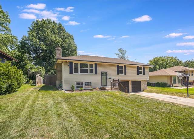 Property at 8525 Maple Ave, Raytown, MO 64138, 3 beds, 2.5 baths