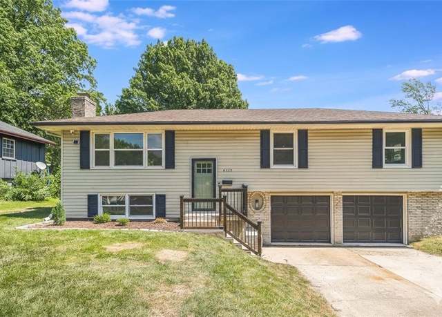 Property at 8525 Maple Ave, Raytown, MO 64138, 3 beds, 2.5 baths