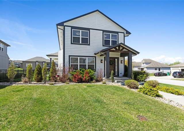 Property at 1837 SW Napa Valley Dr, Lee's Summit, MO 64082, 4 beds, 2.5 baths