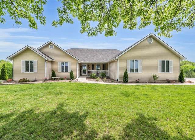 Property at 15735 N Amity St, Platte City, MO 64079, 4 beds, 3.5 baths