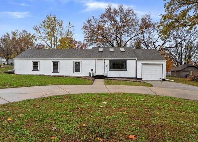 Property at 10216 E 70th Ter, Raytown, MO 64133, 4 beds, 2 baths