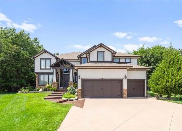 Property at 6822 Woodstock Ct, Shawnee, KS 66218, 4 beds, 4.5 baths