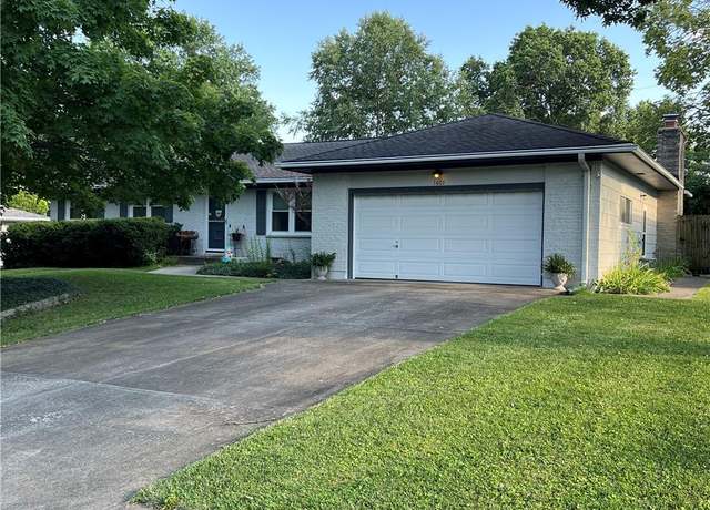 Property at 1601 NE 77th St, Gladstone, MO 64118, 3 beds, 2 baths