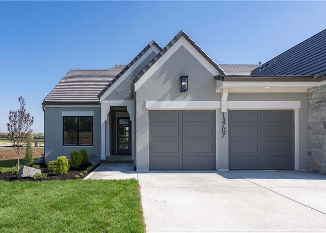 Property at 13707 Pembroke Ln, Leawood, KS 66224, 4 beds, 3 baths