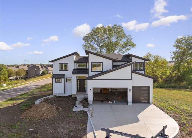 Property at 8901 Shady Bend Rd, Lenexa, KS 66227, 5 beds, 4 baths