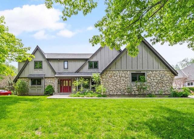 Property at 12508 High Dr, Leawood, KS 66209, 4 beds, 4.5 baths