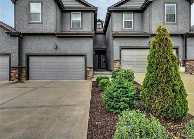 Property at 21818 W 123rd Ter, Olathe, KS 66061, 3 beds, 2.5 baths