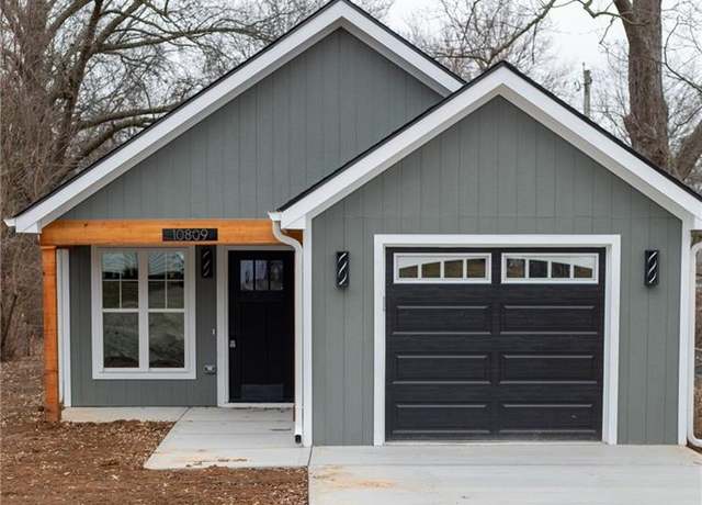 Property at 10809 E 58th St, Raytown, MO 64133, 3 beds, 2 baths
