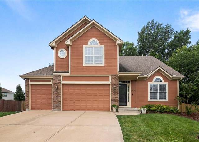 Property at 3416 SW Regatta Dr, Lee's Summit, MO 64082, 4 beds, 3 baths