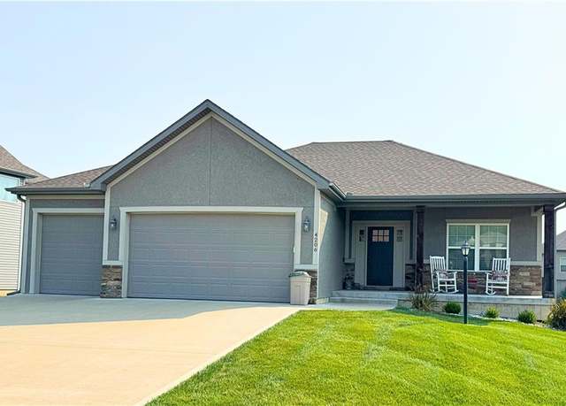 Property at 4206 Windward Dr, St Joseph, MO 64505, 4 beds, 3 baths