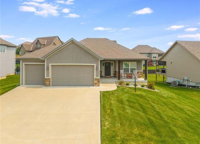 Property at 4206 Windward Dr, St Joseph, MO 64505, 4 beds, 3 baths