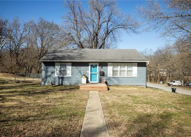 Property at 5500 Ditzler Ave, Raytown, MO 64133, 2 beds, 1 bath