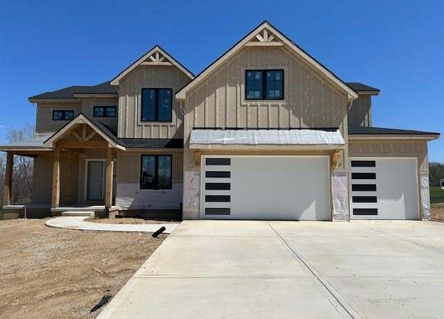 Property at 7575 N Amity Ave, Parkville, MO 64152, 5 beds, 4.5 baths