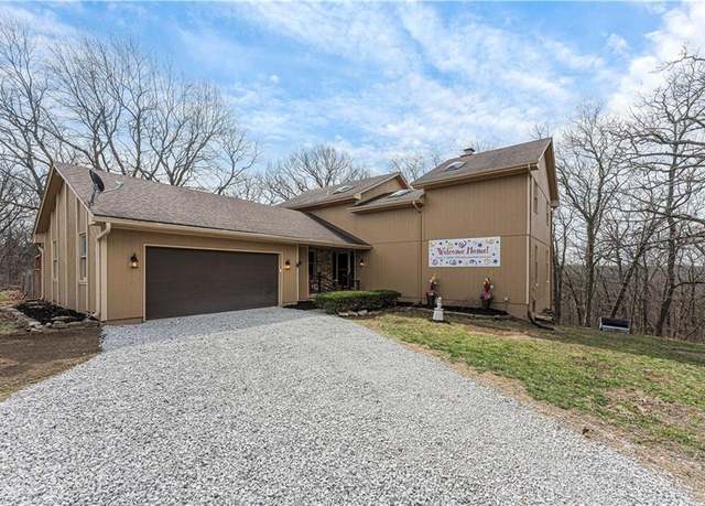 Property at 38009 E Colbern Rd, Lone Jack, MO 64070, 6 beds, 3.5 baths