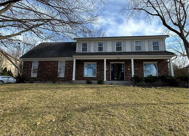 Property at 12616 Pawnee Ln, Leawood, KS 66209, 4 beds, 2.5 baths