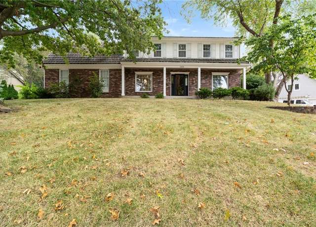 Property at 12616 Pawnee Ln, Leawood, KS 66209, 4 beds, 2.5 baths