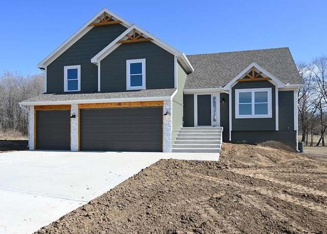 Property at 105 Wagers Cir, Dearborn, MO 64439, 3 beds, 2.5 baths