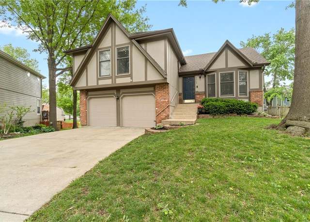 Property at 22109 W 64th Pl, Shawnee, KS 66226, 3 beds, 3 baths