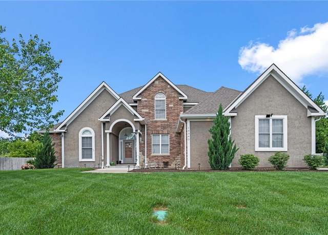 Property at 18363 155th St, Basehor, KS 66007, 4 beds, 3 baths