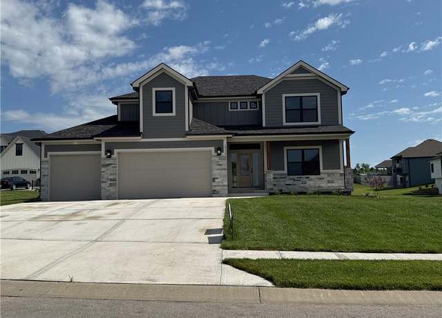 Property at 18220 NW Iris Ct, Platte City, MO 64079, 6 beds, 4 baths