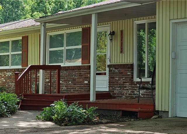 Property at 1113 W 27th St, Lawrence, KS 66046, 4 beds, 2.5 baths