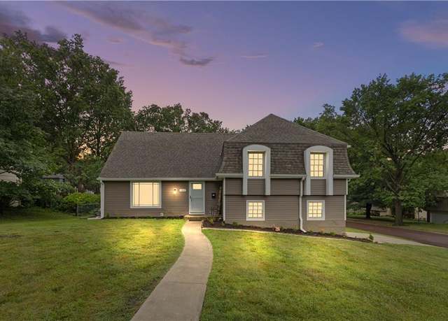 Property at 10807 W 98th St, Overland Park, KS 66214, 4 beds, 2 baths