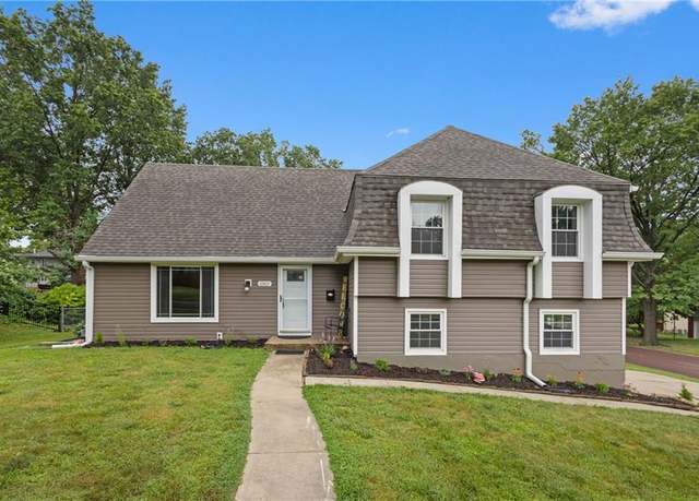 Property at 10807 W 98th St, Overland Park, KS 66214, 4 beds, 2 baths