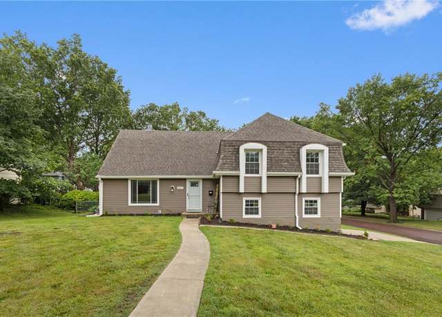 Property at 10807 W 98th St, Overland Park, KS 66214, 4 beds, 2 baths