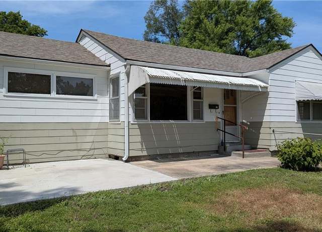 Property at 219 N Mckissock St, Pleasant Hill, MO 64080, 2 beds, 1 bath
